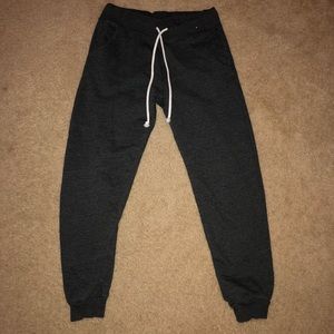 GRAY SWEATPANTS